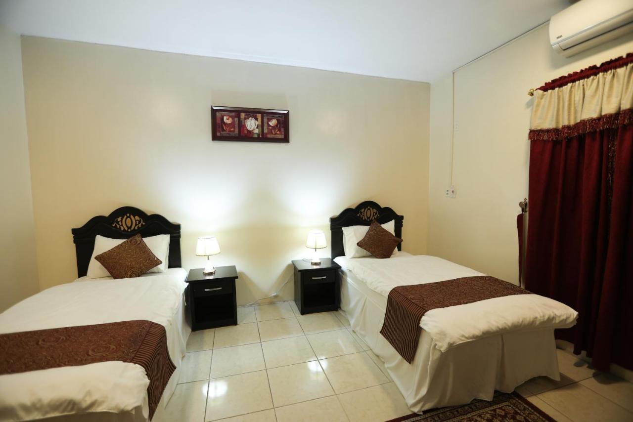 Al Eairy Apartments -Aldamam 7 Дамам Екстериор снимка