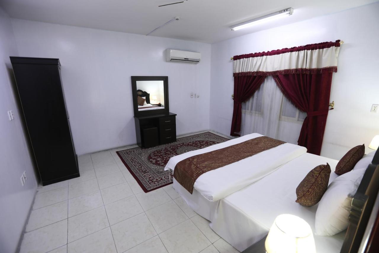 Al Eairy Apartments -Aldamam 7 Дамам Екстериор снимка