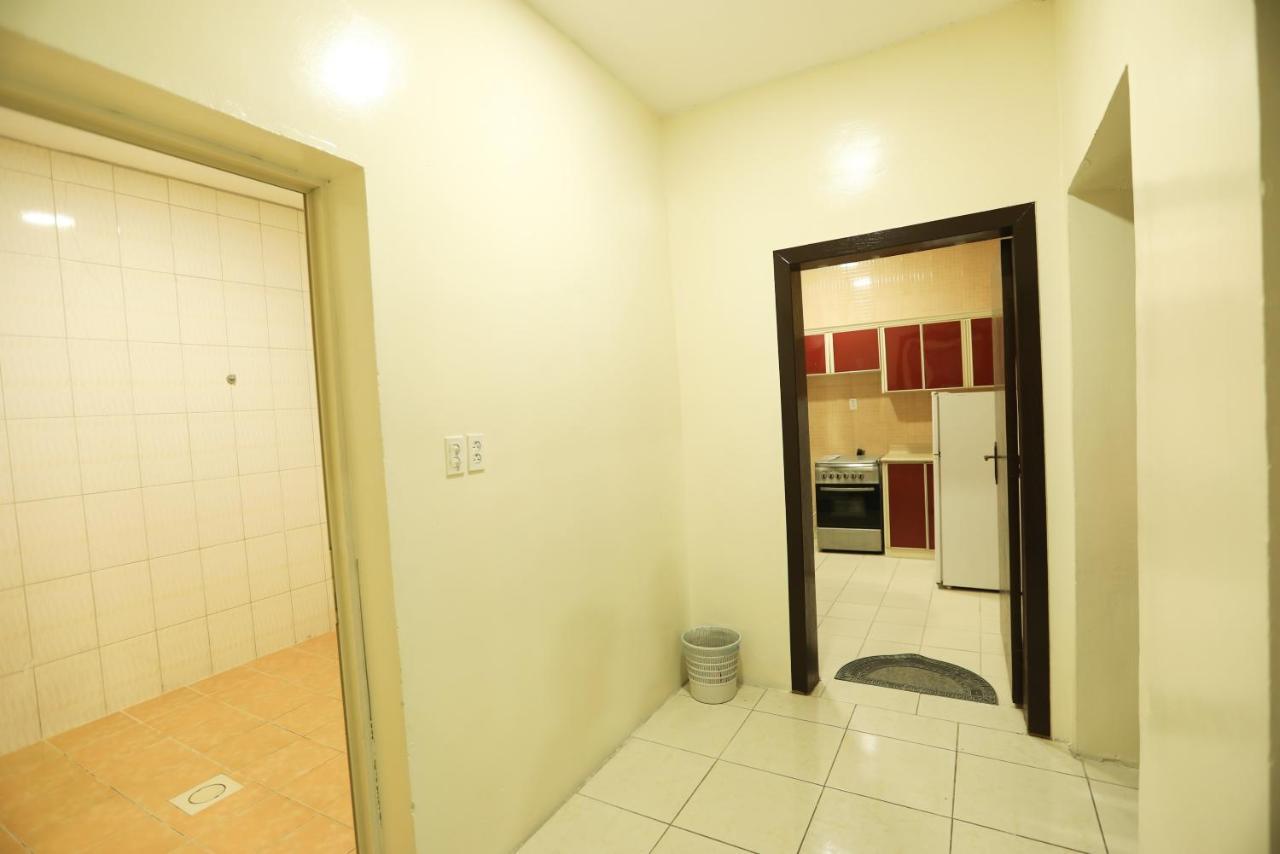 Al Eairy Apartments -Aldamam 7 Дамам Екстериор снимка